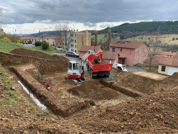 terrassement et fouilles en pente